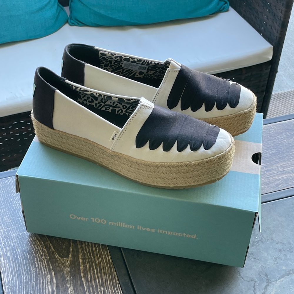 TOMS women’s Valencia espadrilles